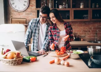 Akrilik Tezgah Özellikleri - Ek Göstermeyen Yekpare Güzellik!