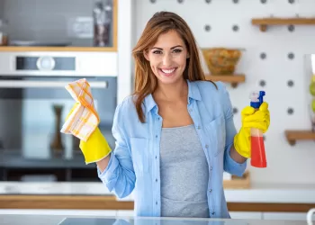 İlk Günkü Parlaklık İçin Dominox Temizliği!