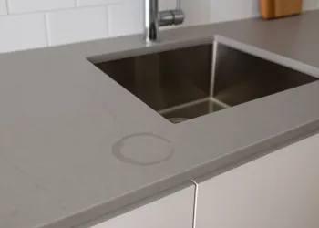 Silestone Tezgahta Su Lekesi, Kireç İzi veya Matlaşma Olur mu? Çözümleri